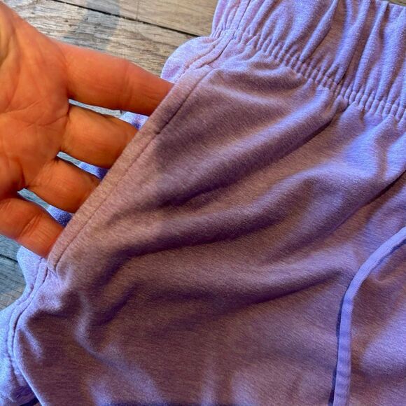 Athletic Works shorts with pockets size small - Picture 2 of 6